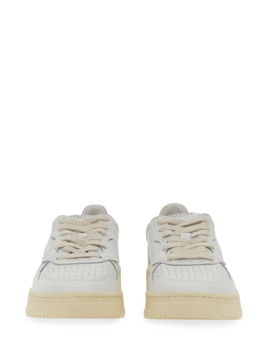 AUTRY Women's Sneaker Medalist Low White