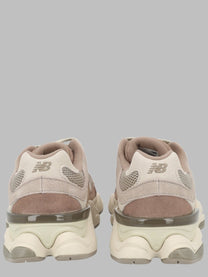 New Balance Unisex Sneakers Beige