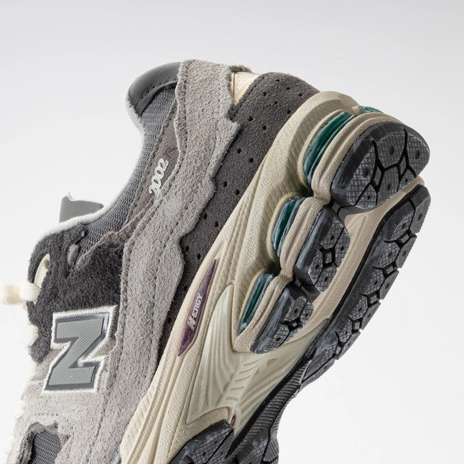 New Balance Unisex Sneakers M2002RDA Grey