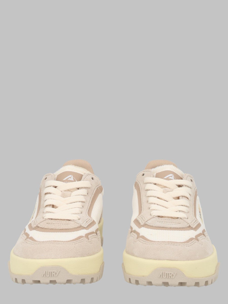 AUTRY Women's Sneakers Wildpace Low Beige