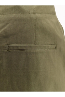 Olive green woven organic cotton fabric with subtle texture and stitched rectangular pocket detail on soeur women’s daley pants