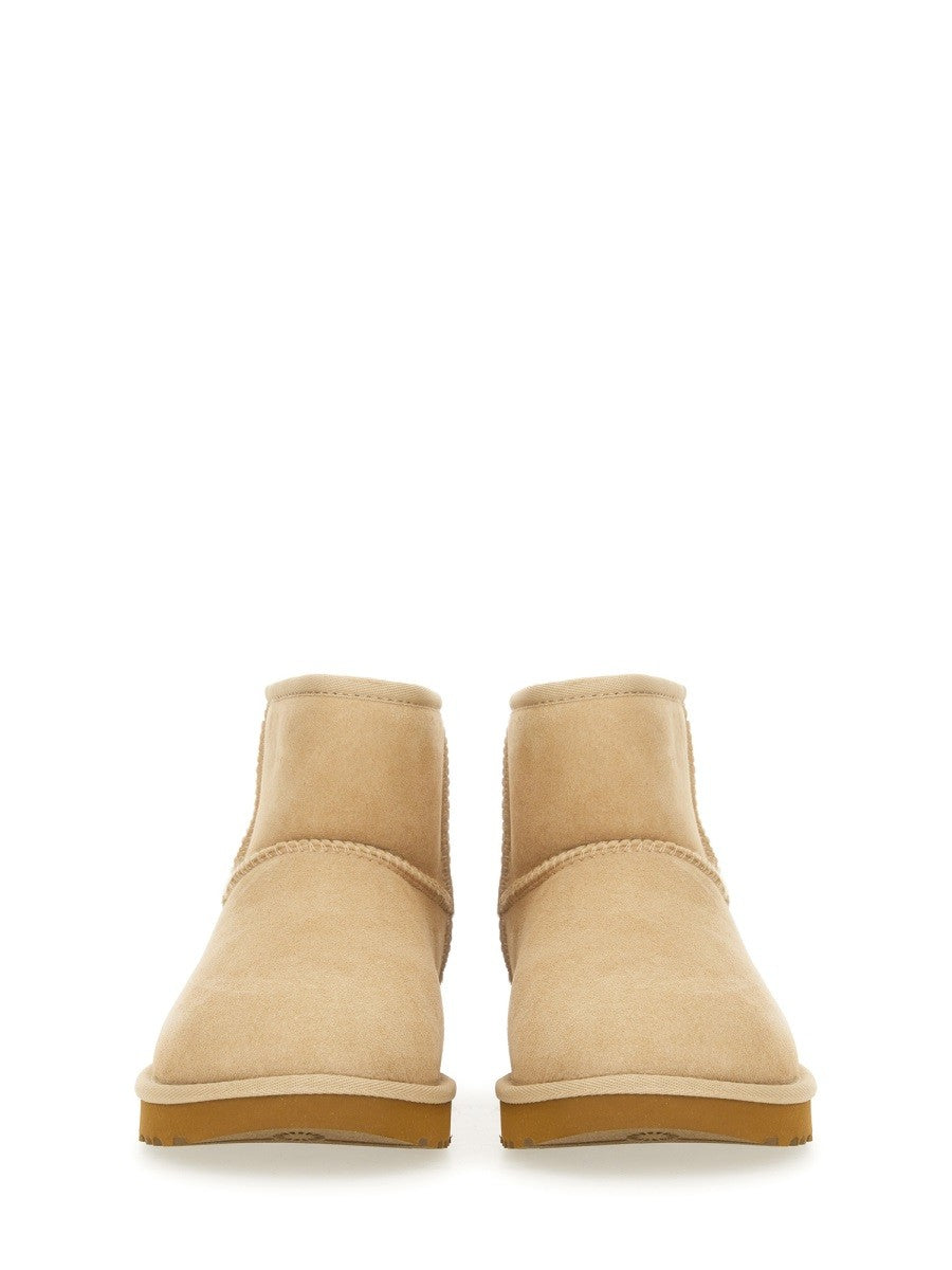 UGG Women's Stivale Classic Mini Beige