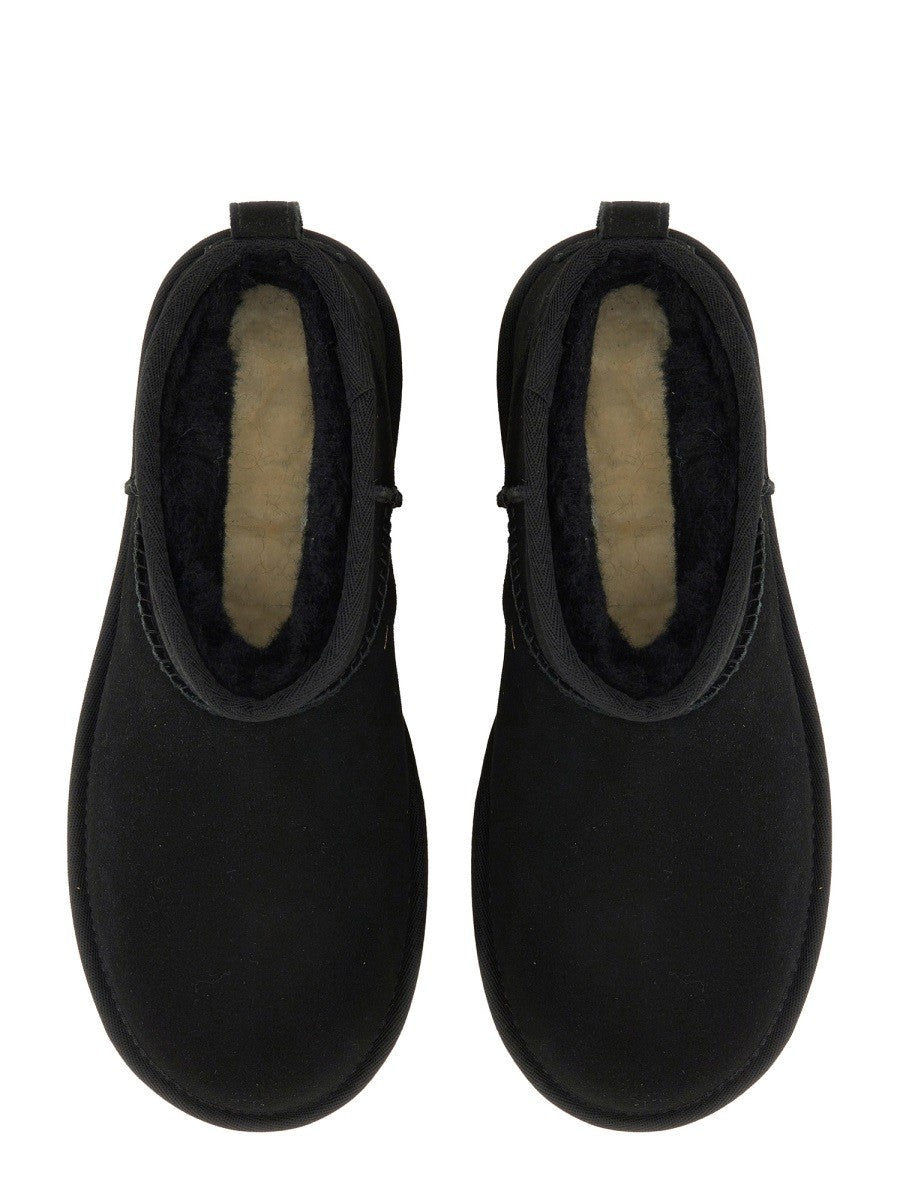 UGG Women's Stivale Classic Ultra Mini Con Plateau Black