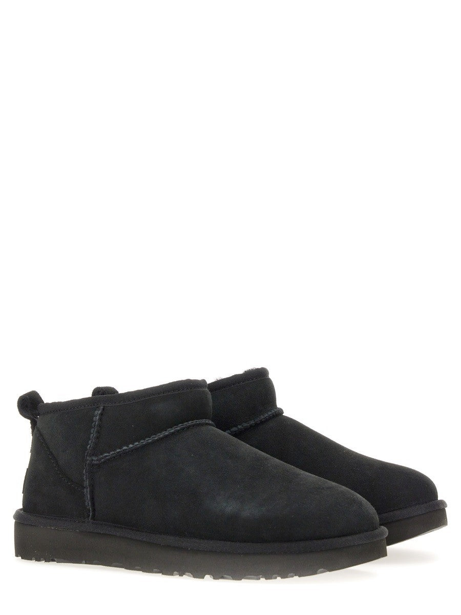 UGG Women's Stivale Classic Ultra Mini Black