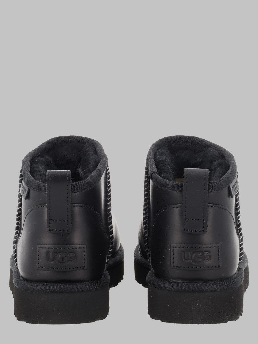 UGG Women's Stivale Classic Ultra Mini Black