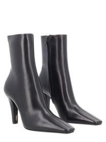 Saint Laurent Women's Stivale Jill in Pelle Black