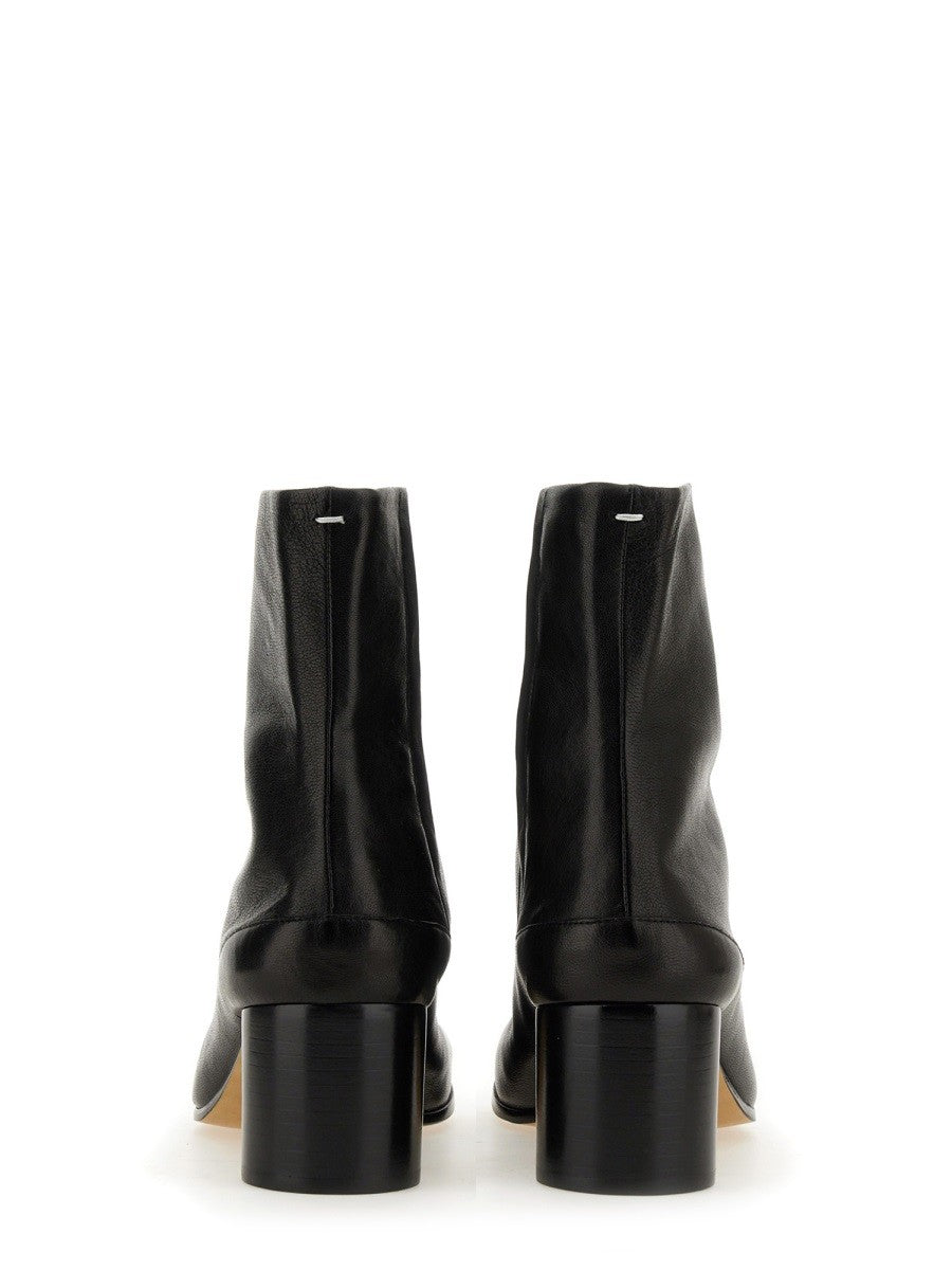 Maison Margiela Women's Stivale Tabi Black