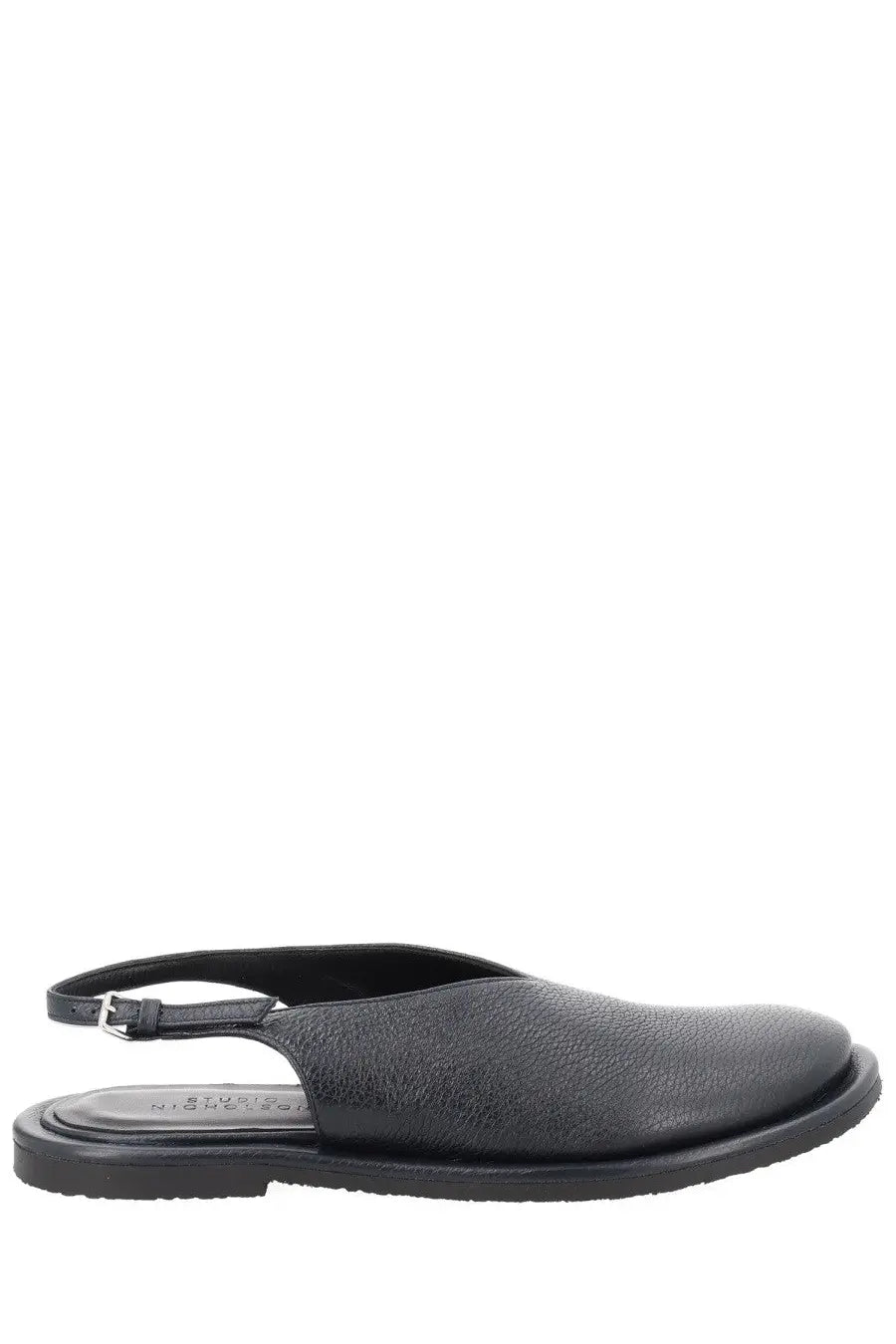 Studio Nicholson women’s sandalo slingback black leather flat sandal with textured upper and silver buckle