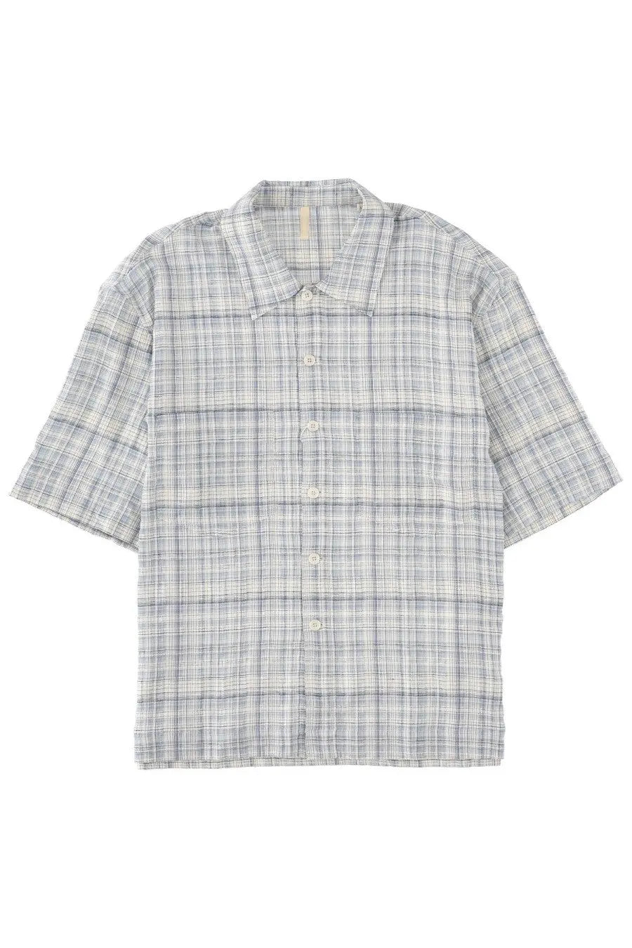 A short-sleeved button-up shirt in light gray and white plaid with subtle texture from sunflower camicia adam blue collection