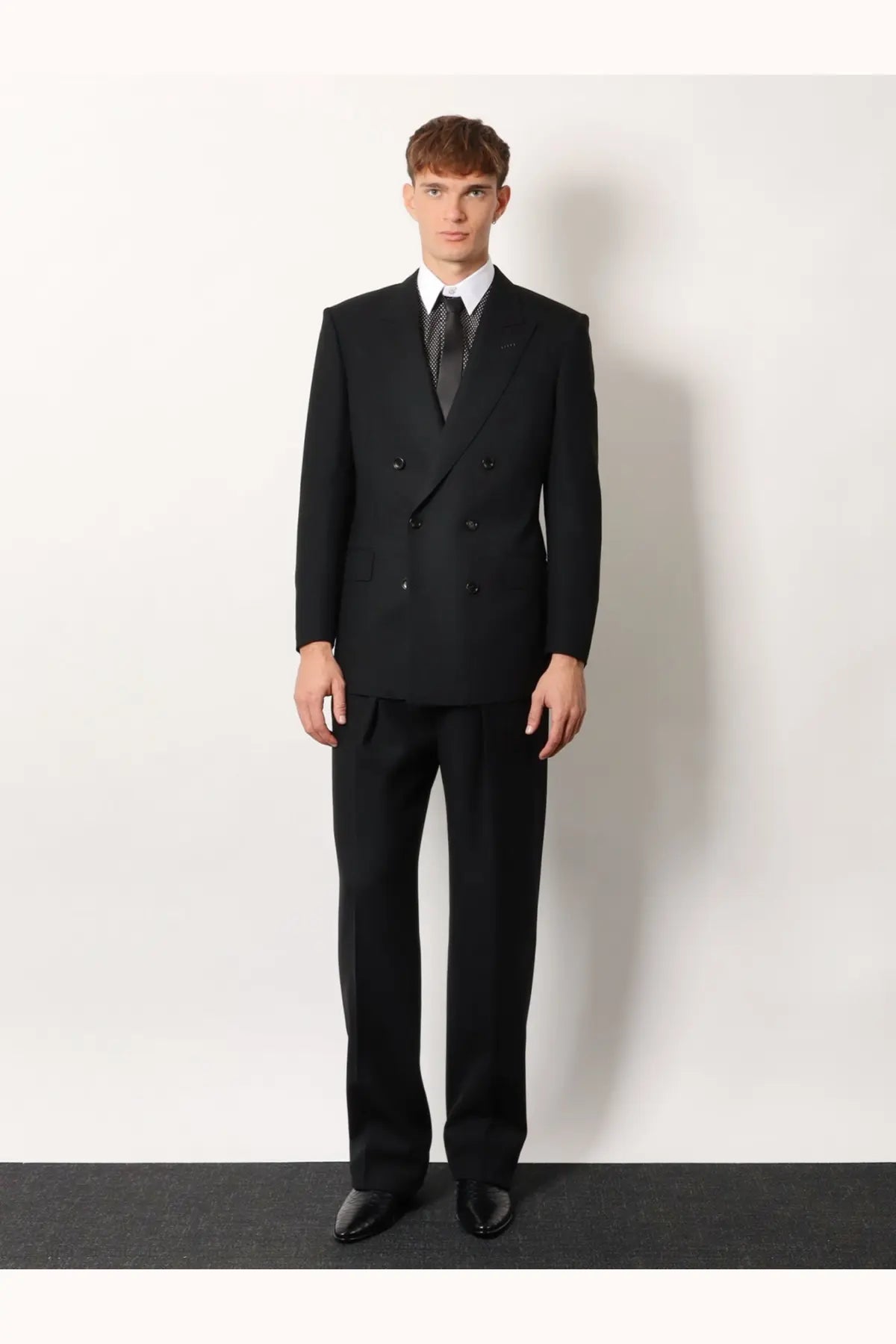 Tom Ford men’s black double-breasted suit with tailored fit and subtle texture in microfantasy cotton shirt style