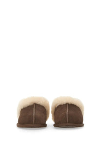 Ugg women’s slipper scuffette brown brown suede slipper with cream-colored shearling lining front view