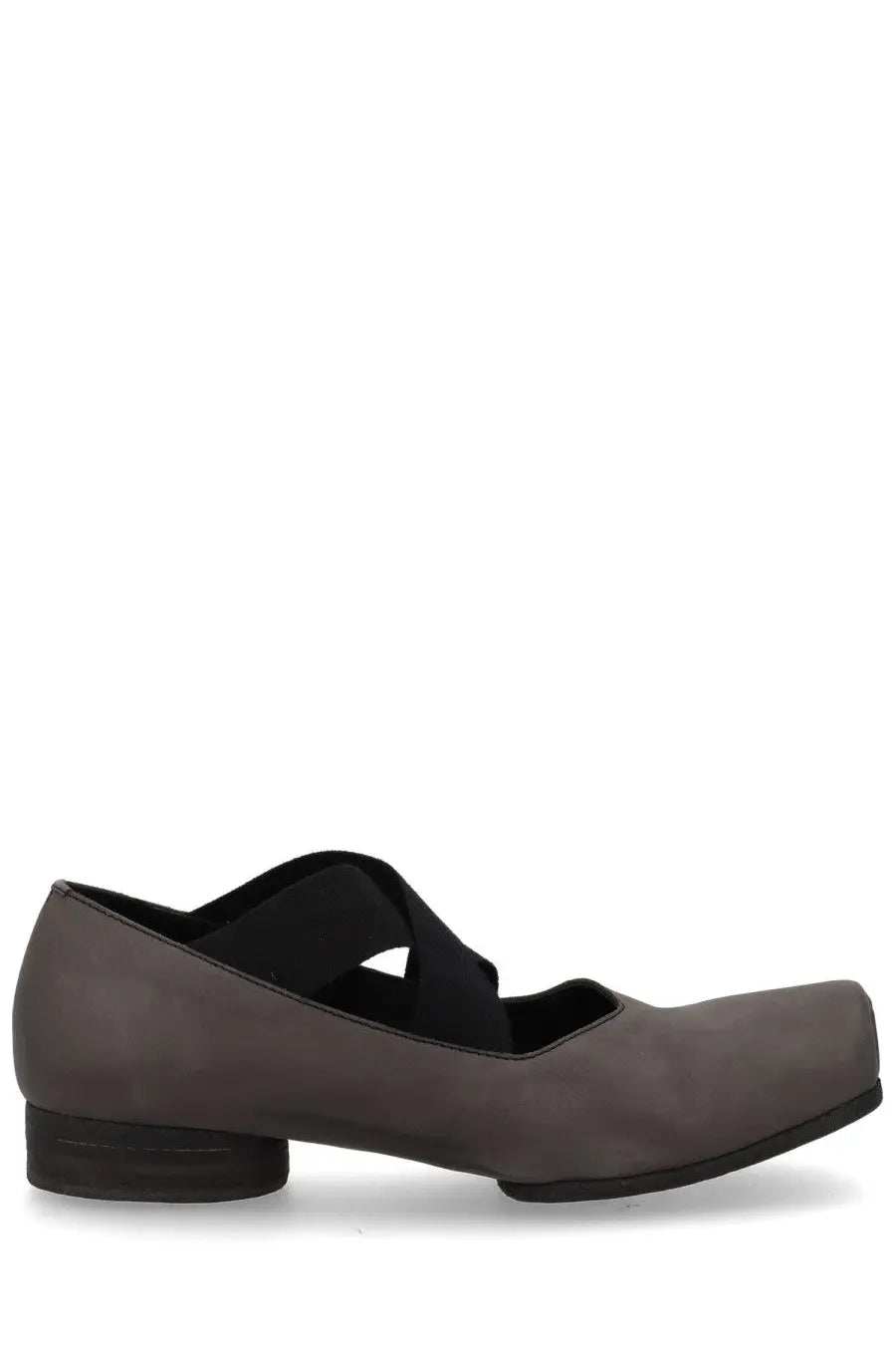 Uma wang women’s ballerina in pelle grey dark gray suede mary jane flat shoe with black elastic strap across instep