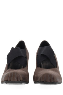 Uma wang women’s leather ballerina brown suede pumps with black elastic straps and pleated toe design