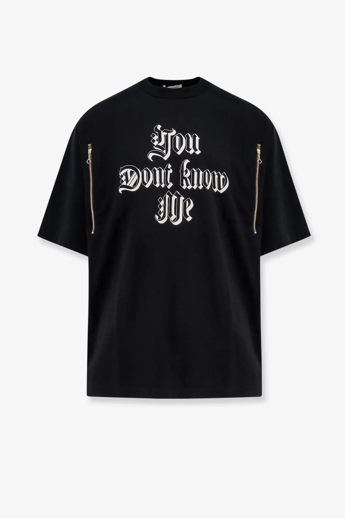 Undercover men’s black oversized cotton t-shirt with white gothic you dont know me text and gold sleeve zippers