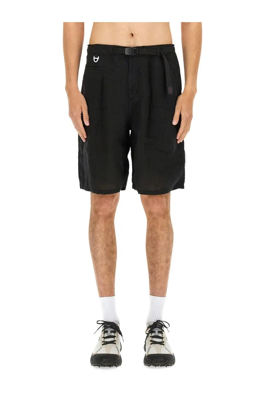 Undercover men’s linen shorts in black with pleats belt loops and side pockets for casual wear