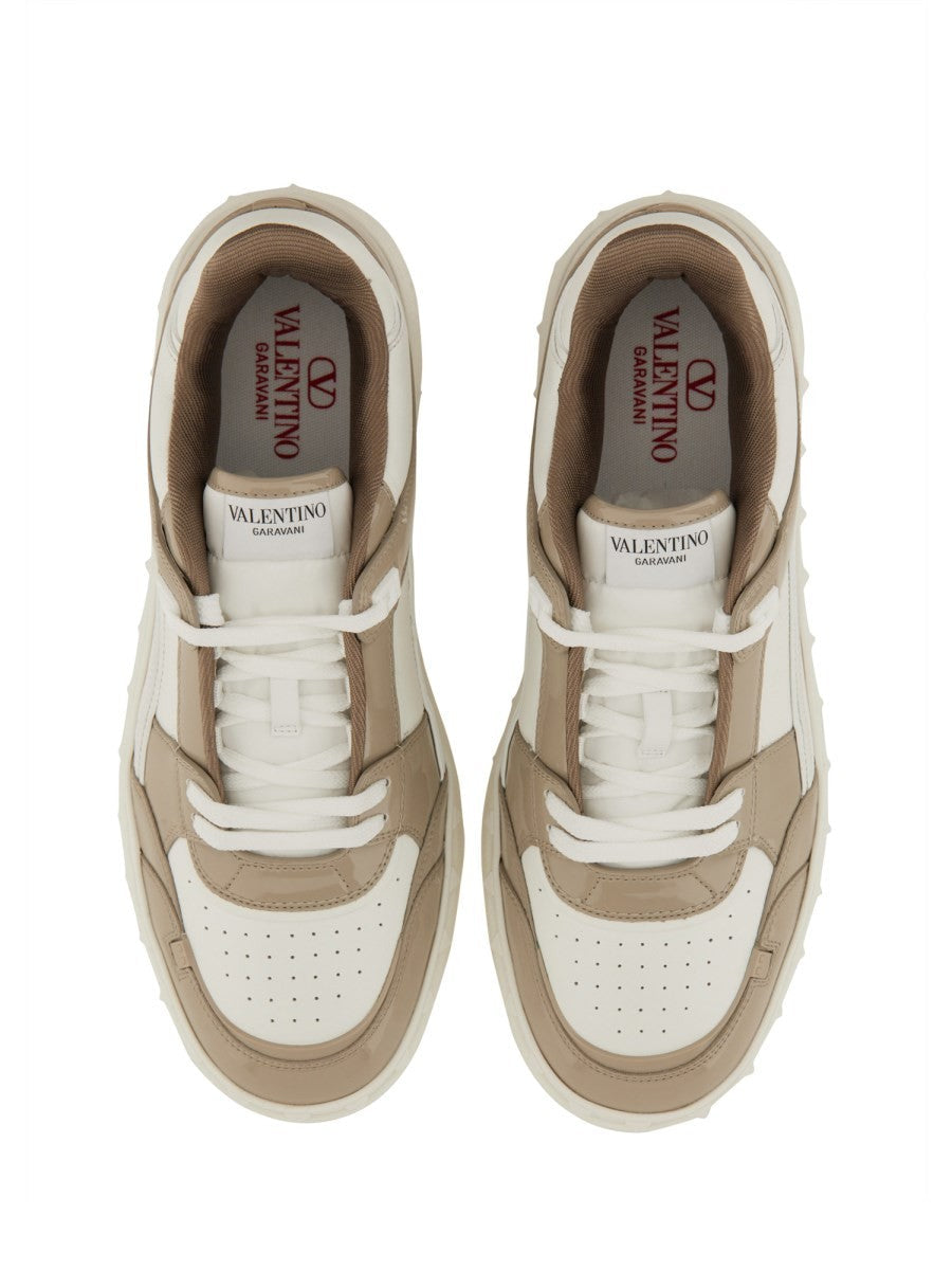Valentino Garavani - Valentino Garavani Low Top Sneaker ’Freedots’ - Men’s Shoes