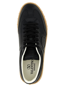 VALENTINO GARAVANI - VALENTINO GARAVANI - Valentino Garavani ’Upvillage’ sneakers - Men’s Shoes