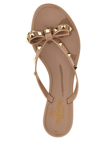 VALENTINO GARAVANI - VALENTINO GARAVANI - Valentino Garavani ’Rockstud’ thong sandals - Women’s Shoes