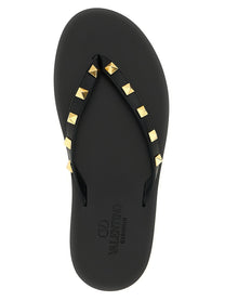 Valentino Valentino Garavani Thong Rockstud Sandals Black