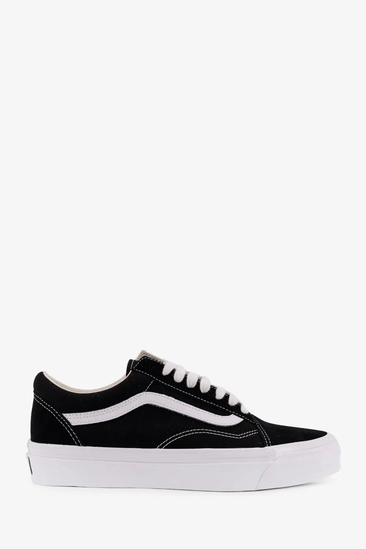 Vans men’s lx old skool black suede sneaker with white laces side stripe and thick white rubber sole