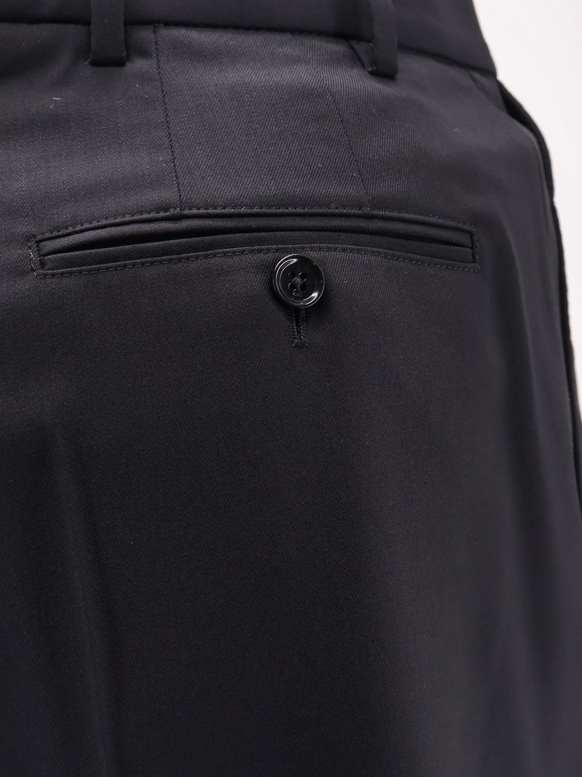 Ami Paris Men's Virgin Wool Shorts Black
