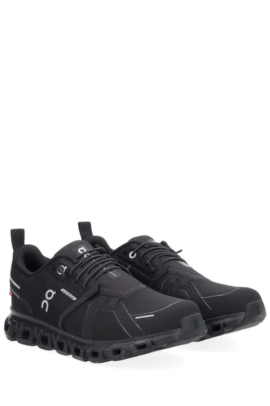 On women’s cloud sneaker black featuring black cloud 2.0 trail running shoes with subtle white branding accents