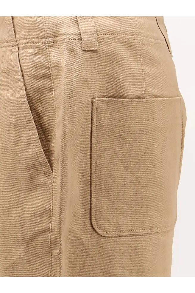 Woodbird men’s denim trousers beige in khaki color with sturdy textured fabric and classic patch pocket design