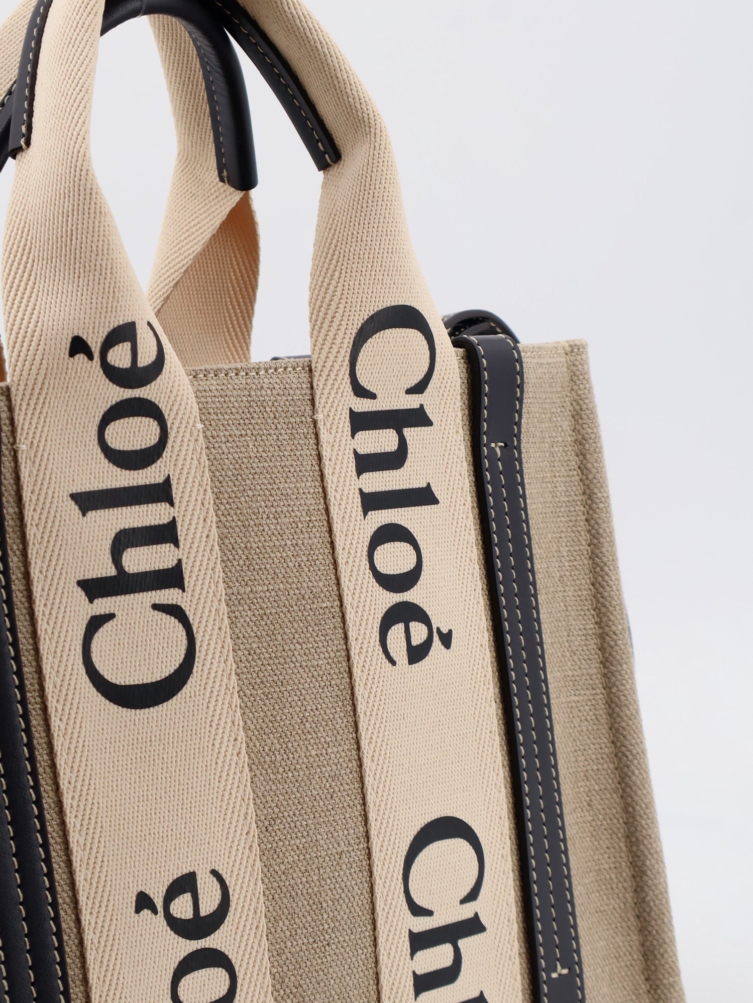 Chloé Women's Woody Linen Canvas and Leather Crossbody Bag White