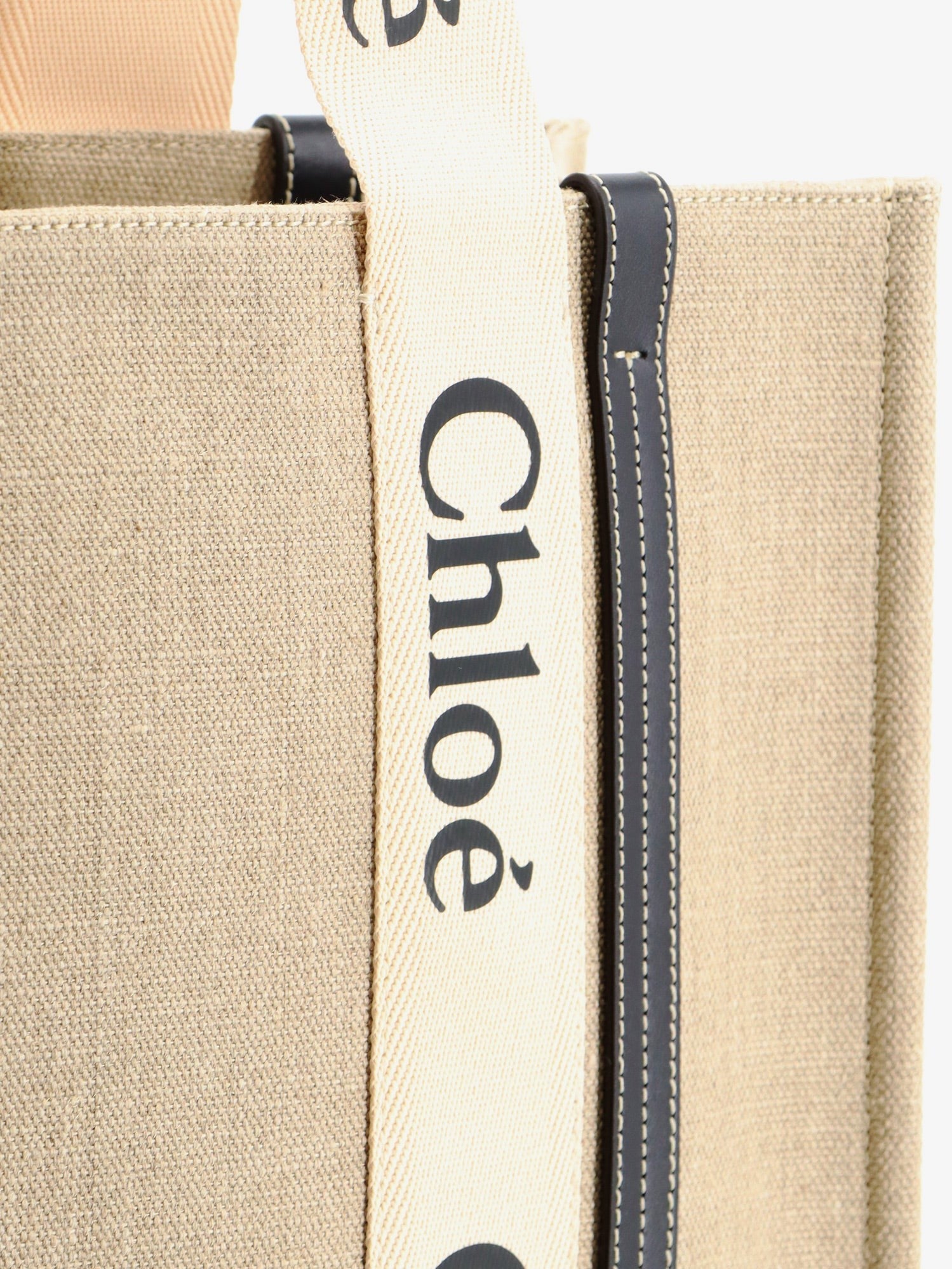 Chloé Women's Woody Linen Shoulder Bag White