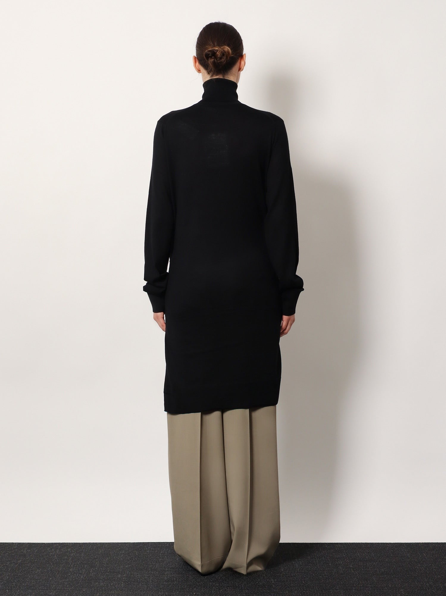 Toteme Women's Wool and Silk Turtleneck Black