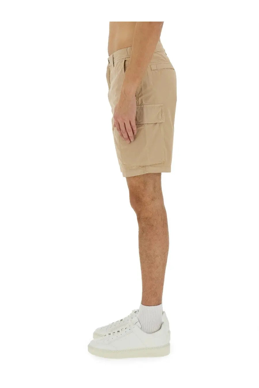 Woolrich men’s beige cargo shorts with multiple pockets and relaxed fit made from durable fabric