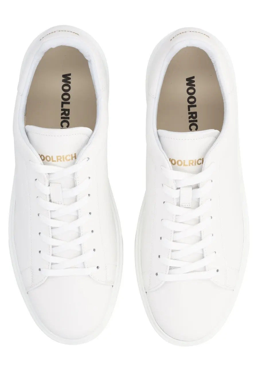 Woolrich men’s sneaker classic court white made of white leather with gold branding on tongue and insole