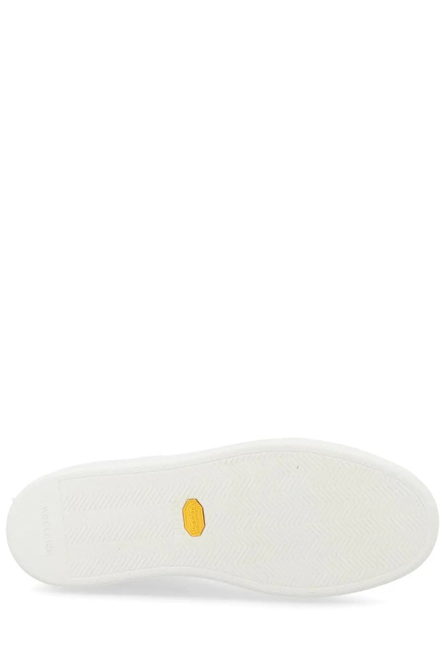 Woolrich men’s sneaker classic court white with a white rubber sole and yellow Vibram logo visible on the bottom