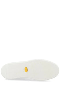 Woolrich men’s sneaker classic court white with a white rubber sole and yellow Vibram logo visible on the bottom