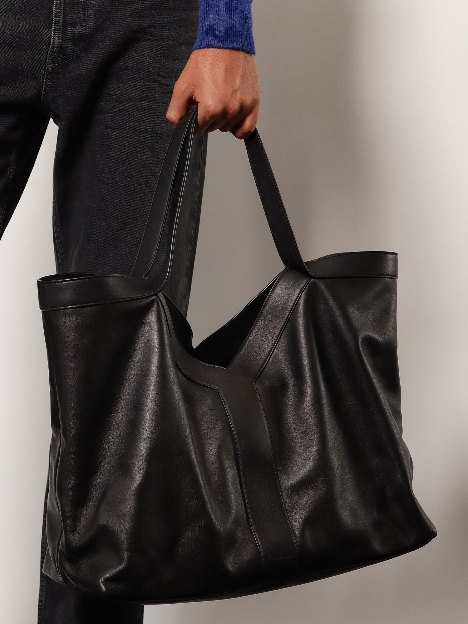 Saint Laurent Men's Oversize Leather Tote Bag Black